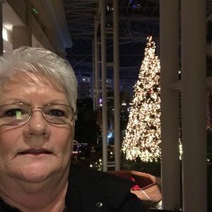 Meet your Posher, Beverly